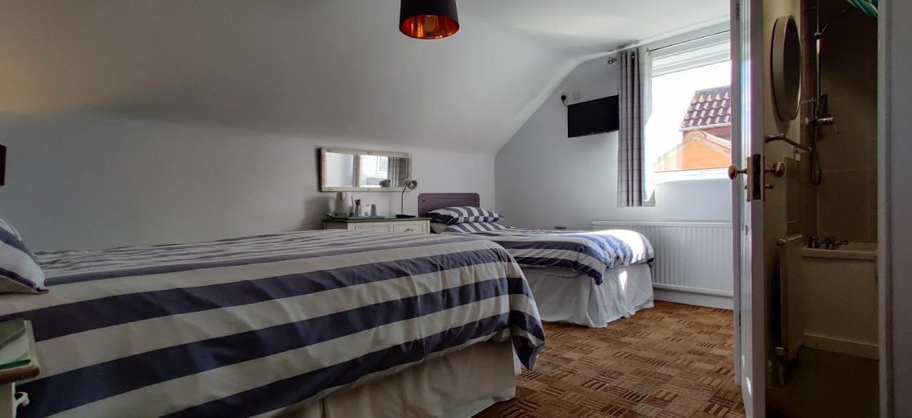 לייסטר Aaron Lodge Guest House מראה חיצוני תמונה