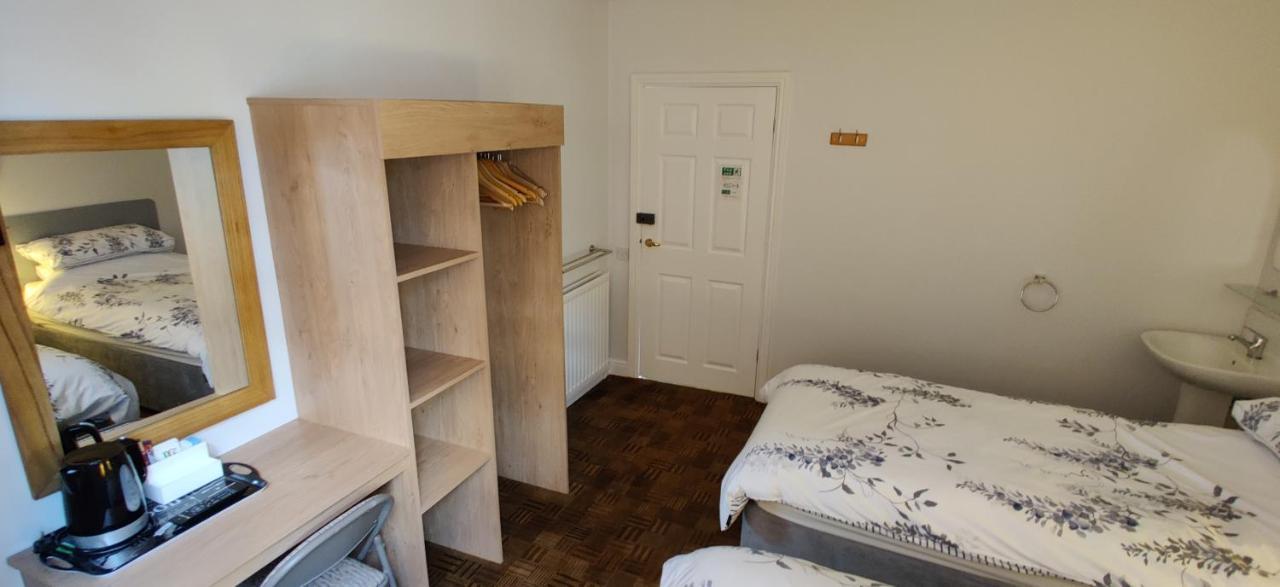 לייסטר Aaron Lodge Guest House מראה חיצוני תמונה