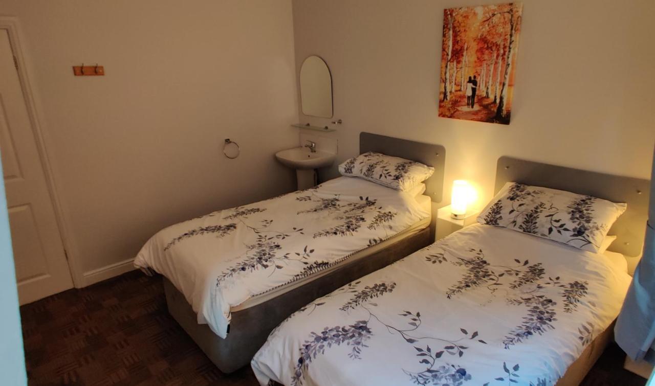 לייסטר Aaron Lodge Guest House מראה חיצוני תמונה
