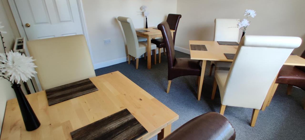 לייסטר Aaron Lodge Guest House מראה חיצוני תמונה