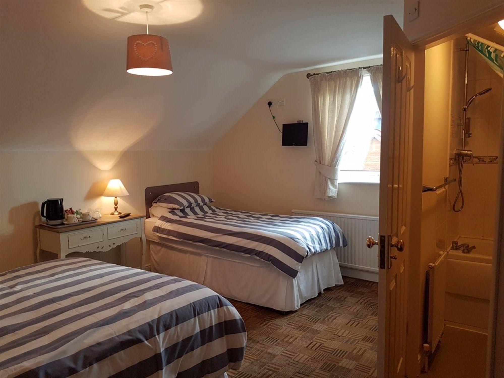 לייסטר Aaron Lodge Guest House מראה חיצוני תמונה