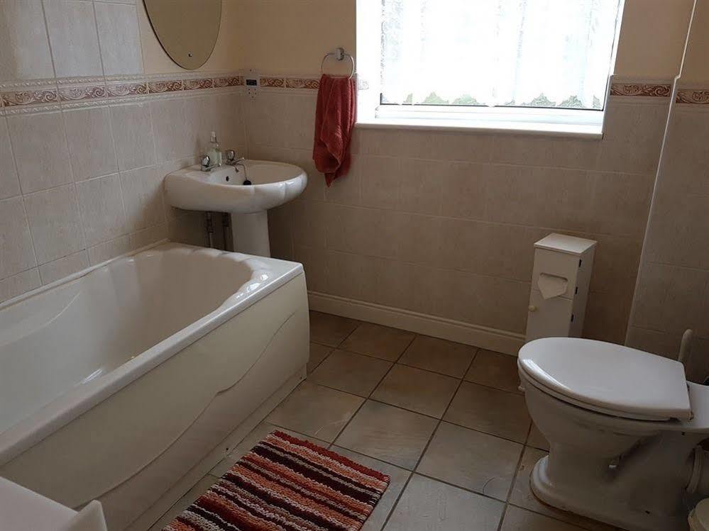 לייסטר Aaron Lodge Guest House מראה חיצוני תמונה